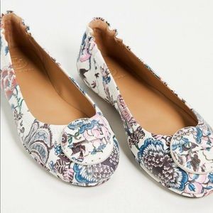 COPY - Tory Burch MINNIE BALLET FLATS WITH LOGO
 in Multi Happy Times
